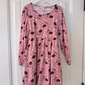 Emma and Elsa 2 pack: Pink Pug print and white pattern